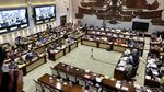 Menkeu Purbaya Jalani Rapat Perdana Bareng DPR, Sindir Gaya Bicara Koboi