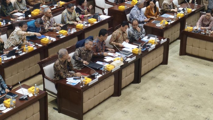 Menkeu Purbaya Yudhi Sadewa dalam rapat di kompleks parlemen, Senayan, Jakarta, Rabu (10/9/2025).