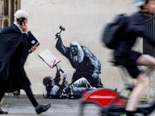 8 Mural Kemanusiaan hingga Pro-Palestina Karya Banksy