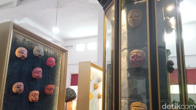 Melihat Penghuni Baru Museum Topeng Cirebon