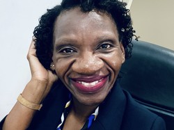 Foto Selfie Dihujat, Wanita Zambia Buka Suara Soal Standar Kecantikan