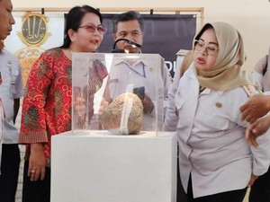 2 Prasasti Asal Kota Bersinar Hadir di Pameran Aksara Musda Klaten
