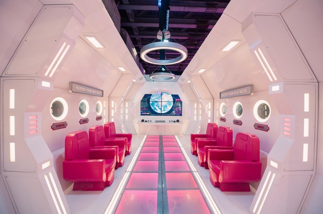 Pameran ini cocok bagi anak-anak, remaja, hingga dewasa yang menggemari Barbie atau sekadar ingin bernostalgia. Tiket dijual mulai Rp225.000–Rp450.000 dengan delapan sesi kunjungan setiap hari. Foto: Dok. Gold Live