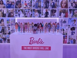 Video Lihat Barbie dari Masa ke Masa di World of Barbie