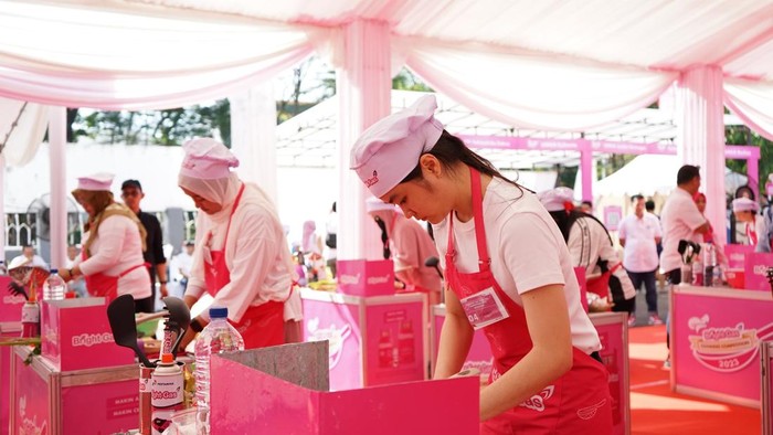 Para peserta ikuti Bright Gas Cooking Competition (Foto: istimewa)
