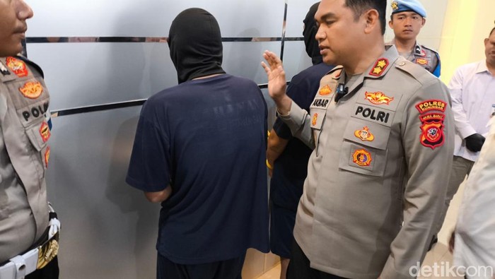 Pers rilis tersangka pengedar uang palsu di Kabupaten Kuningan