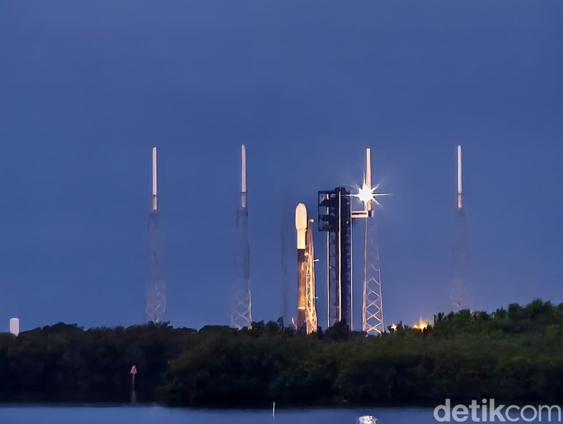 Persiapan peluncuran Satelit Nusantara Lima