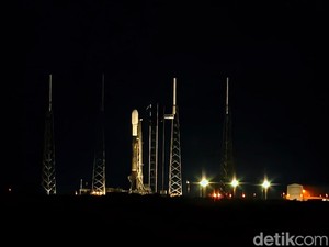 Langka! SpaceX Pamer Nusantara Lima di Pelindung Satelit Jelang Peluncuran