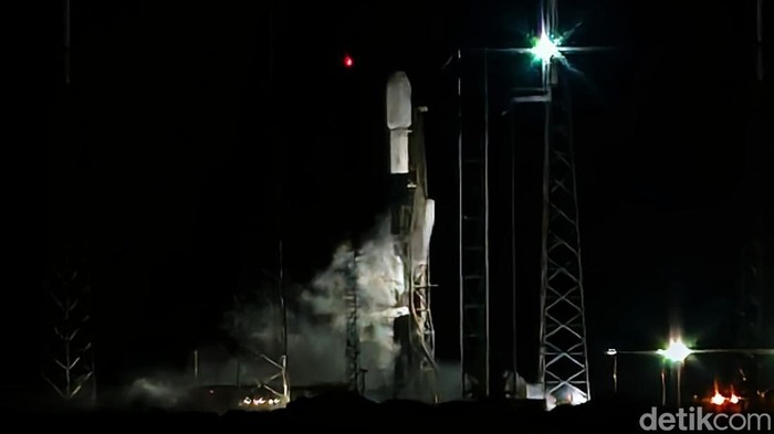 Persiapan peluncuran Satelit Nusantara Lima