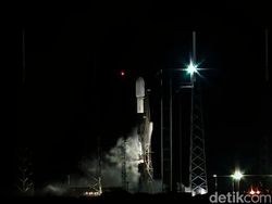 Momen Satelit Nusantara Lima 2 Kali Tunda Meluncur