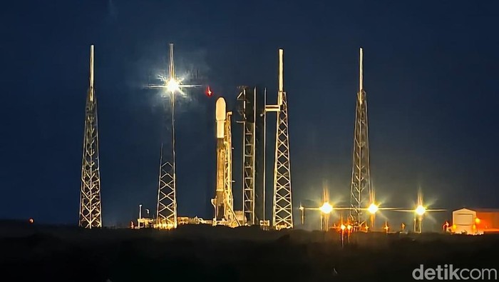 Persiapan peluncuran satelit nusantara lima