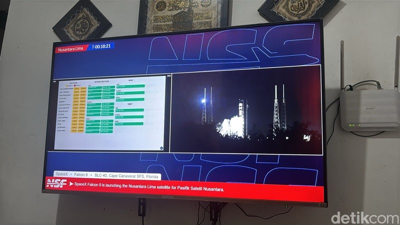 Persiapan peluncuran satelit nusantara lima