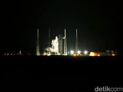 Momen Satelit Nusantara Lima 2 Kali Tunda Meluncur