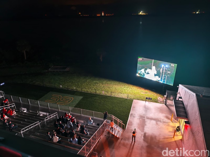 Persiapan peluncuran satelit nusantara lima