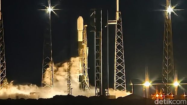Persiapan peluncuran satelit nusantara lima