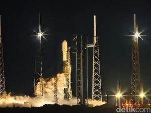 Momen Satelit Nusantara Lima 2 Kali Tunda Meluncur