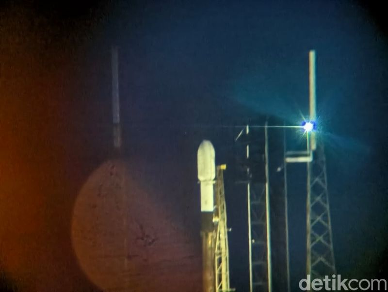 Persiapan peluncuran satelit nusantara lima