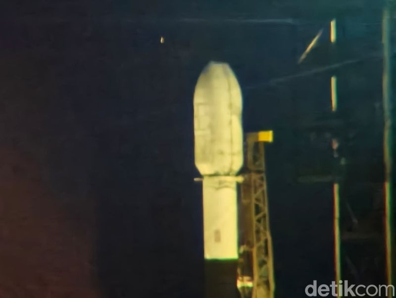 Persiapan peluncuran satelit nusantara lima