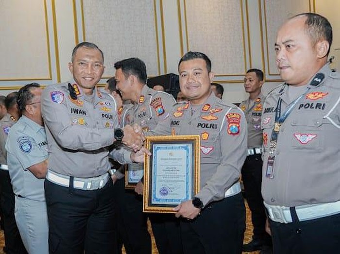 Polres Magetan mendapat penghargaan