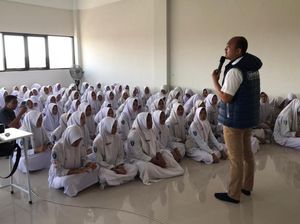 Pelajar SMA di Pasuruan Dapat Sosialisasi Bahaya Narkoba dari Polisi