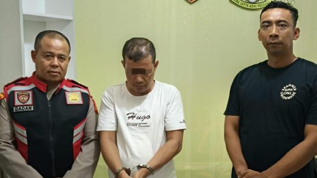 Polsek Kunto Darussalam pengedar narkoba dengan barang bukti 3,07 gram  sabu di Kelurahan Kota Lama, Kecamatan Kunto Darussalam, Kabupaten Rokan Hulu, Selasa (9/9/2025) malam.