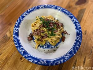 R&D Trattoria: Gnocchi Ubi hingga Fettuccine Bebek Asap di dalam Pasar Santa