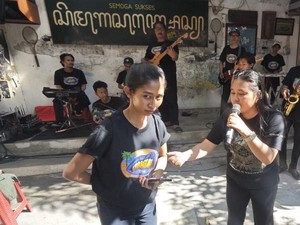 Seniman Muda Surabaya Lestarikan Tradisi Mamaca Lewat Cara Kekinian