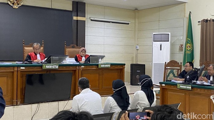 Sidang tuntutan terdakwa Zara Yupita Azra, Taufik Eko Nugroho, dan Sri Maryani di Pengadilan Negeri (PN) Semarang, Rabu (10/9/2025).
