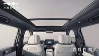 Mobil ini memadukan mesin 1.5 L Turbo dengan motor listrik. Dalam kondisi full tank dan baterai penuh, mobil bisa melaju sejauh 1.300 km. Foto: BYD