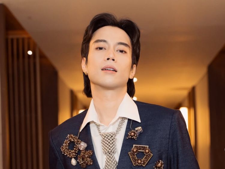 7 Foto Terbaru Vidi Aldiano, Glowing Setelah Kemoterapi bak Edward Cullen