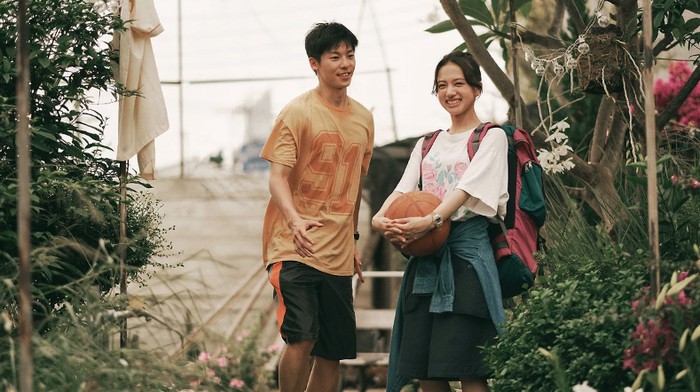 18x2 Beyond Youthful Days Cuplikan adegan dalam film 18x2 Beyond Youthful Days.