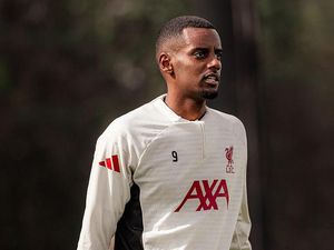 Terkuak Alasan Newcastle Mau Jual Isak ke Liverpool
