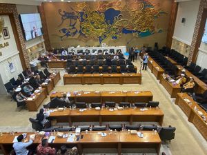 Legislator: RI Punya Pancasila, tapi Ketinggalan Jauh dari Negara Komunis