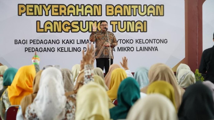 Bupati Kediri Hanindhito Himawan Pramana