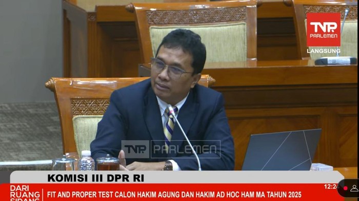 Calon hakim agung Alimin Ribut Sujono