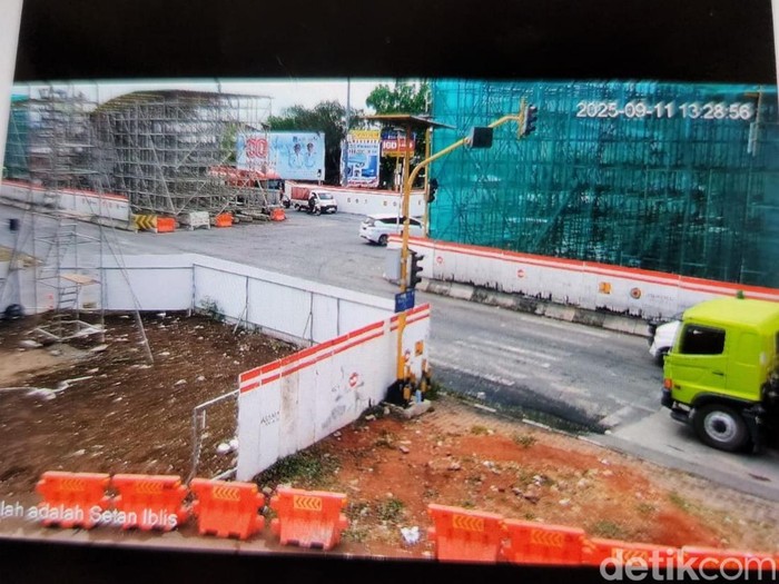 CCTV di simpang empat Kronggahan Sleman saat diretas.