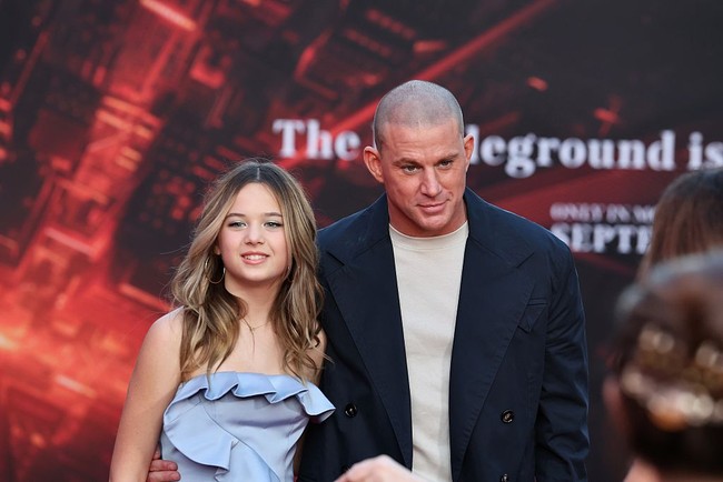 Channing Tatum dan Everly tampil di red carpet pemutaran perdana ‘Demon Slayer: Kimetsu No Yaiba Infinity Castle’ di Los Angeles, AS, Selasa (9/9/2025). Everly merupakan buah hati dari pernikahannya dengan mantan istri, Jenna Dewan. Foto: WireImage/Robin L Marshall