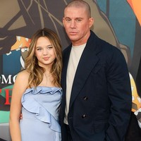 Kehadiran pasangan ayah-anak ini langsung jadi sorotan, mengingat sang aktor jarang memperlihatkan kebersamaannya dengan anak di acara publik. Foto: FilmMagic/Kayla Oaddams