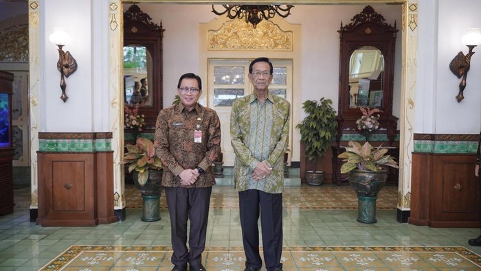 Direktur Jenderal Bina Pembangunan Daerah Kementerian Dalam Negeri (Kemendagri) RI, Ir Restuardy Daud, mengadakan pertemuan dengan Gubernur Daerah Istimewa Yogyakarta (DIY) Sri Sultan Hamengku Buwono X di Kompleks Kepatihan, Kota Jogja, Kamis (11/9/2025).