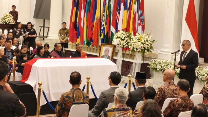 Duta Besar Peru untuk RI, Luis Tsuboyama, di Kementerian Luar Negeri RI, Jakarta, Kamis (11/9/2025).