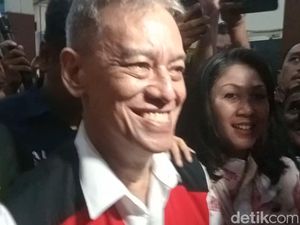 Senyum Fariz RM Divonis 10 Bulan Penjara, Anggap Kado Ultah Untuk Anak