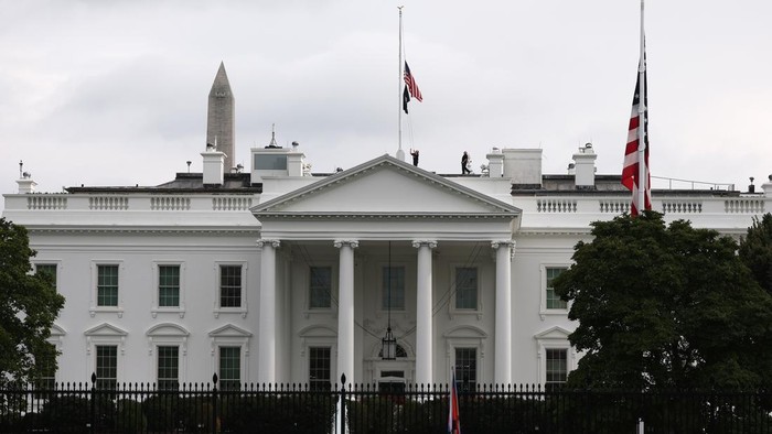 WASHINGTON, DC - SEPTEMBER 10: The American flag that flies atop the White House is lowered to half staff following the death of Turning Point USA founder and conservative activist Charlie Kirk on September 10, 2025 in Washington, DC. Kirk was shot and killed while speaking at Utah Valley University earlier today. (Photo by Win McNamee/Getty Images)
