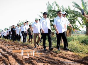 Andra Cek Jl Poros Desa di Sindang Tangerang yang Masih Tanah, Janji Perbaiki
