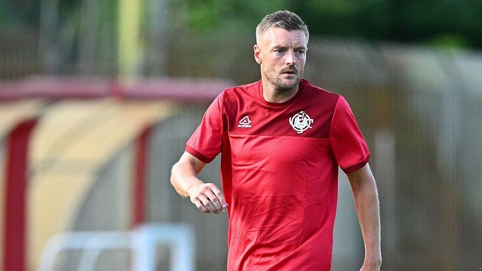 CREMONA, ITALY - SEPTEMBER 02: US Cremonese new signing Jamie Vardy attends his first training Session with the new team at Campo Soldi on September 02, 2025 in Cremona, Italy. (Photo by Marco Mantovani/Getty Images)
