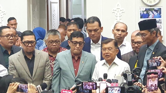 Jusuf Kalla di DPR RI