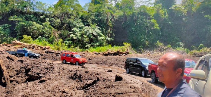 Kementerian Sosial (Kemensos) menyalurkan bantuan logistik darurat bagi korban banjir bandang di Kabupaten Nagekeo, Nusa Tenggara Timur (NTT)