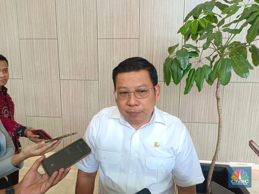 Kepala Badan Pangan Nasional (Bapanas) Arief Prasetyo Adi saat ditemui di kantor Kemenko Pangan, Jakarta, Kamis (11/9/2025). (CNBC Indonesia/Martyasari Rizky)