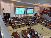 Kemenkeu Minta Anggaran 2026 Rp 52 T, DPR Sentil Utang Menggunung & Harta Pegawai Pajak