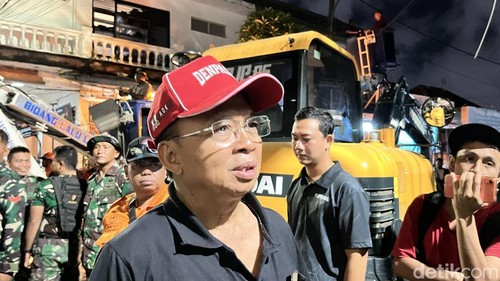 Gubernur Koster meninjau salah satu lokasi terdampak banjir, Kamis (11/9/2025).