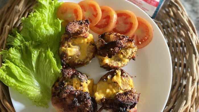 Resep Cheesy Lava Spicy Chicken buatan Shafira Deiktya Emte, pemenang Master Resep Sasa